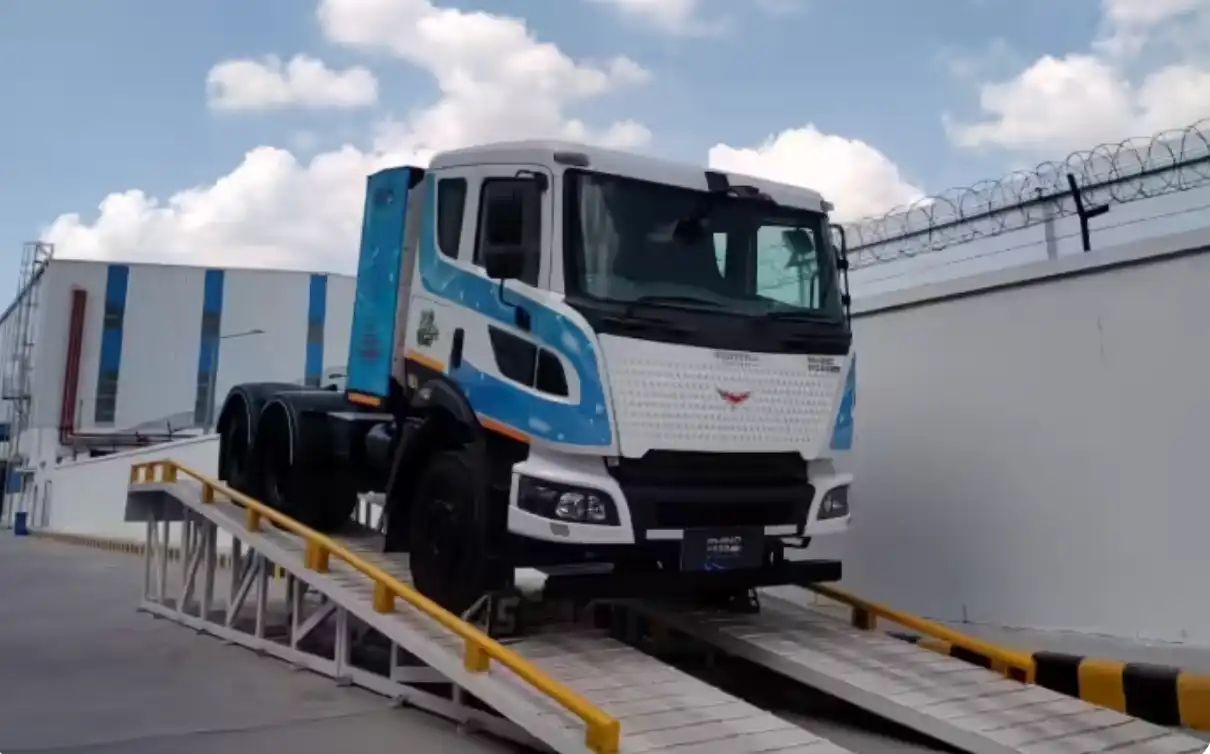 Economic Times Auto article on Montra Electric revenue target